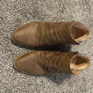 Life Stride Prairie Ankle Booties